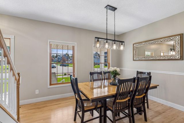 1206 Creekside Crossing, Stillwater, MN 55082