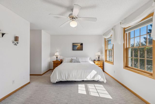 1206 Creekside Crossing, Stillwater, MN 55082