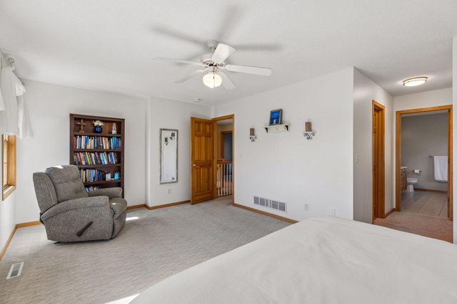1206 Creekside Crossing, Stillwater, MN 55082