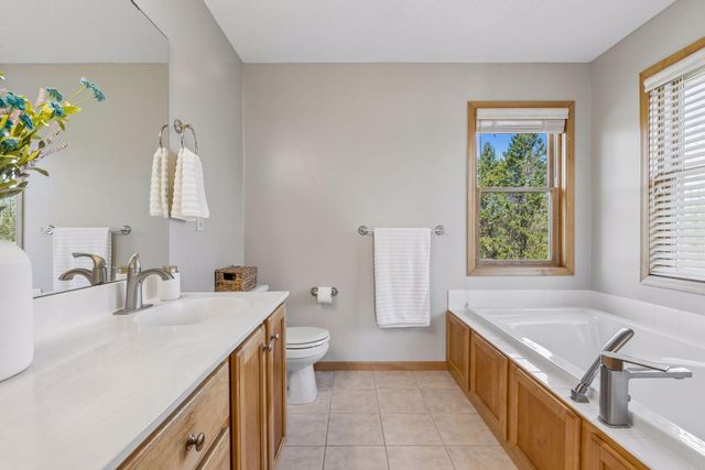 1206 Creekside Crossing, Stillwater, MN 55082