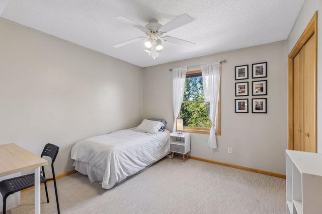 1206 Creekside Crossing, Stillwater, MN 55082