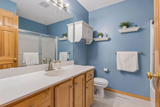 1206 Creekside Crossing, Stillwater, MN 55082