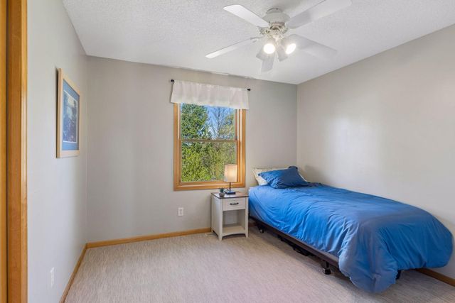 1206 Creekside Crossing, Stillwater, MN 55082