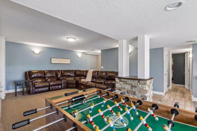 1206 Creekside Crossing, Stillwater, MN 55082
