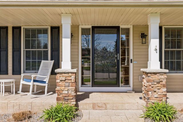 1206 Creekside Crossing, Stillwater, MN 55082