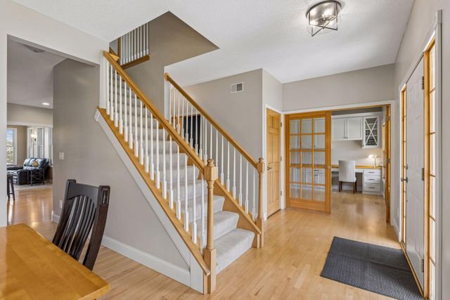 1206 Creekside Crossing, Stillwater, MN 55082