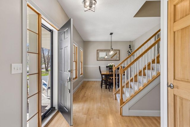 1206 Creekside Crossing, Stillwater, MN 55082