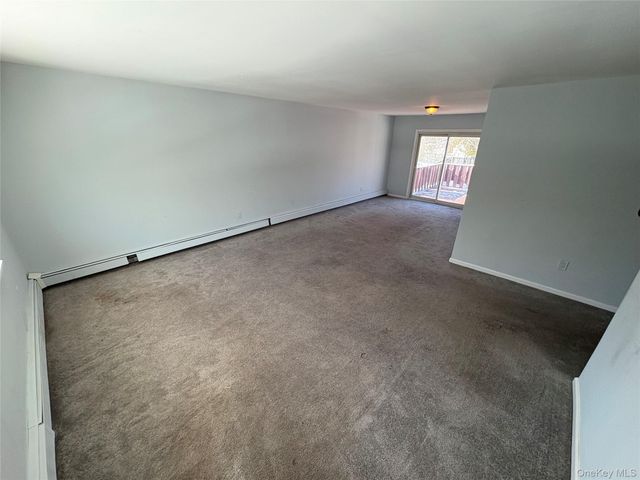 16 Linden Street, Coram, NY 11727