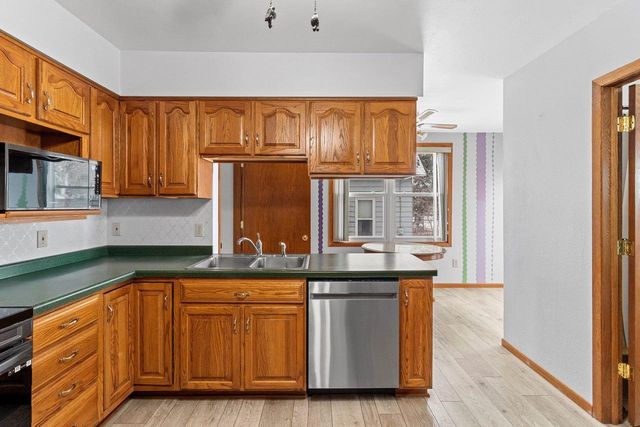 1503 7TH STREET, Marinette, WI 54143