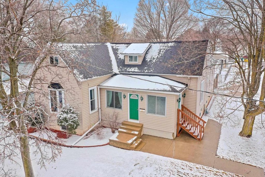 1503 7TH STREET, Marinette, WI 54143