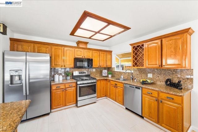 2274 Sleepy Hollow Ave, Hayward, CA 94545