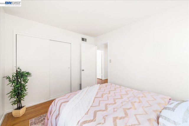 2274 Sleepy Hollow Ave, Hayward, CA 94545