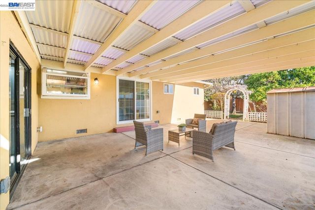 2274 Sleepy Hollow Ave, Hayward, CA 94545