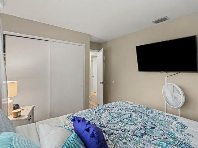 908 BYRON LANE 6, Sarasota, FL 34243