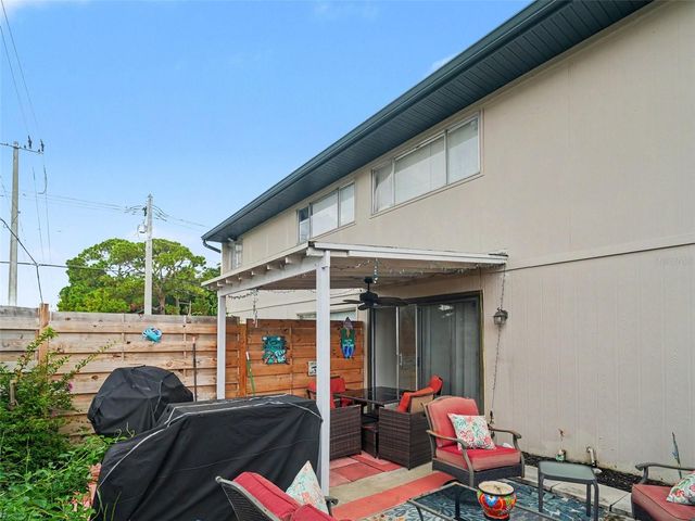 908 BYRON LANE 6, Sarasota, FL 34243