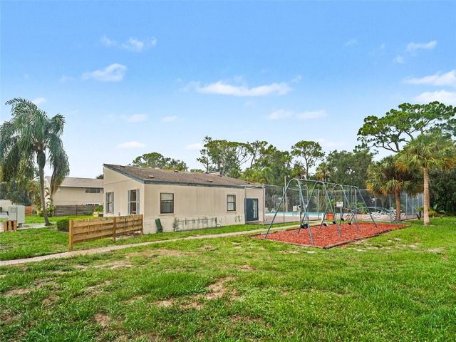 908 BYRON LANE 6, Sarasota, FL 34243