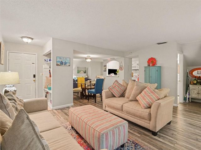 908 BYRON LANE 6, Sarasota, FL 34243