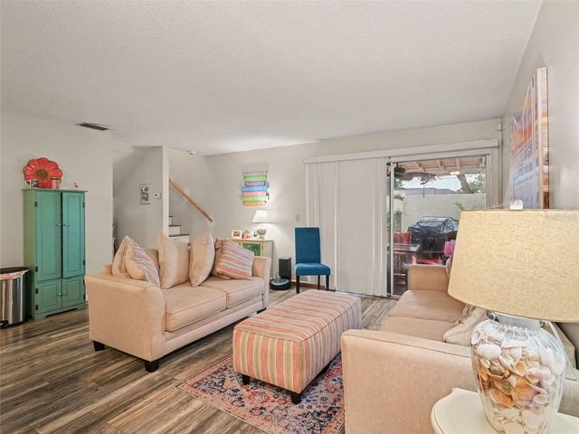 908 BYRON LANE 6, Sarasota, FL 34243