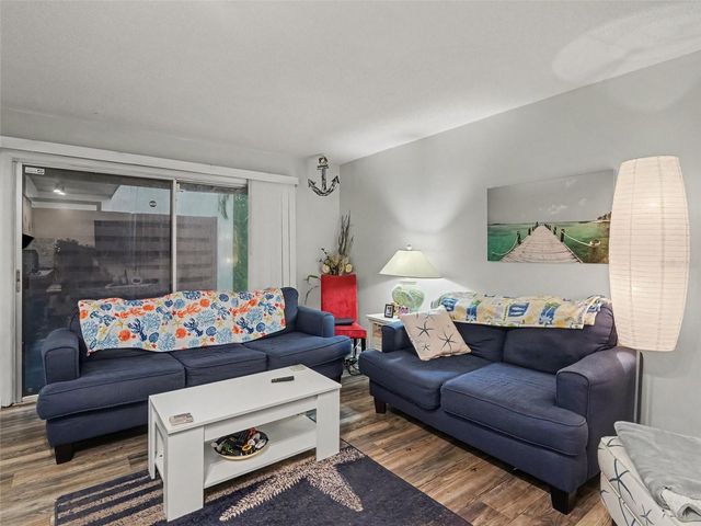 908 BYRON LANE 6, Sarasota, FL 34243