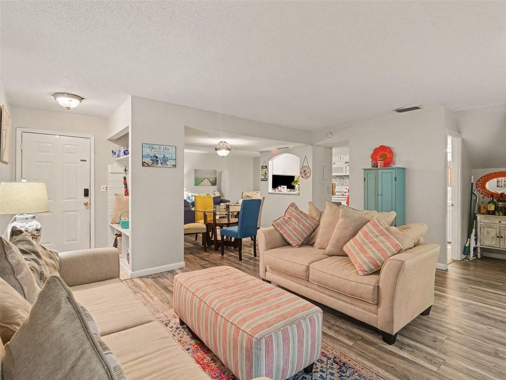 908 BYRON LANE 6, SARASOTA, FL 34243 — photo 5