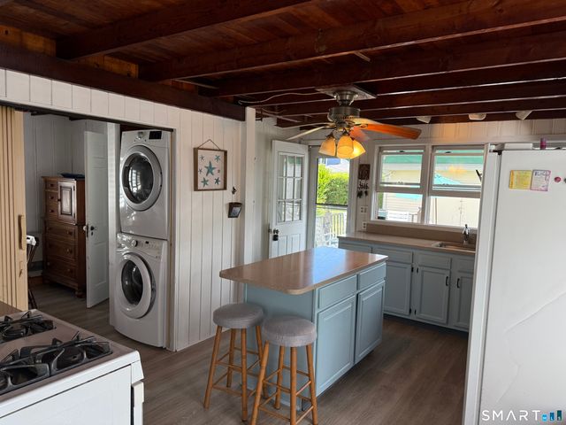 16 Springfield Road, Old Lyme, CT 06371