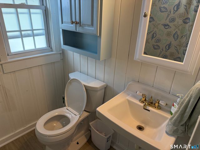 16 Springfield Road, Old Lyme, CT 06371