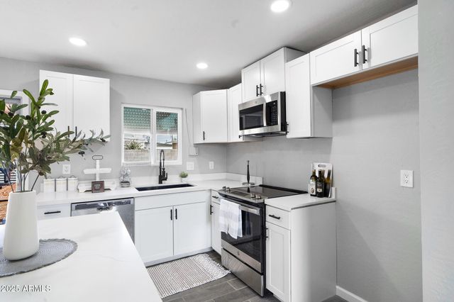 2014 E BAYBERRY Avenue, Mesa, AZ 85204