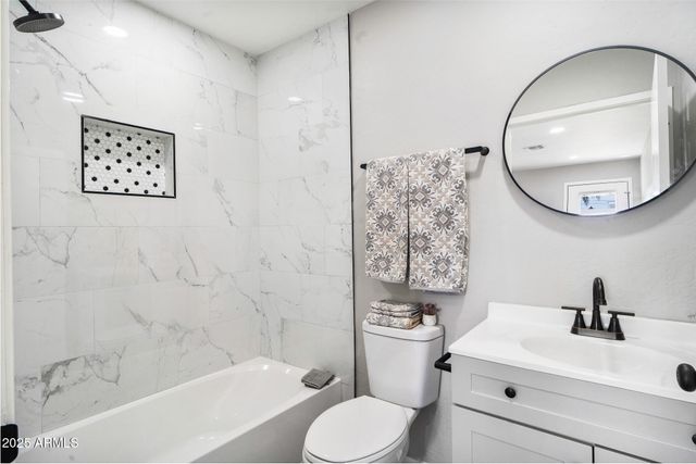 2014 E BAYBERRY Avenue, Mesa, AZ 85204