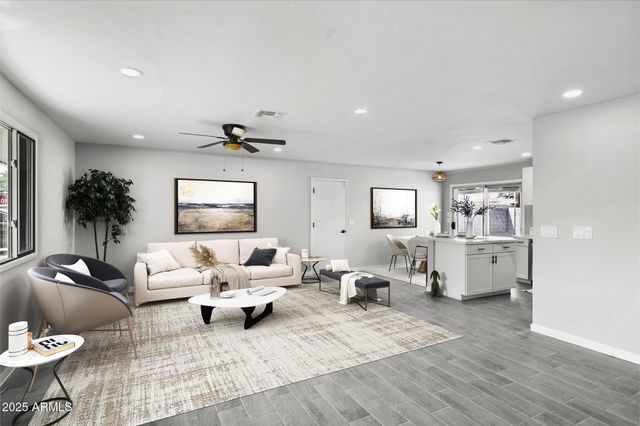 2014 E BAYBERRY Avenue, Mesa, AZ 85204