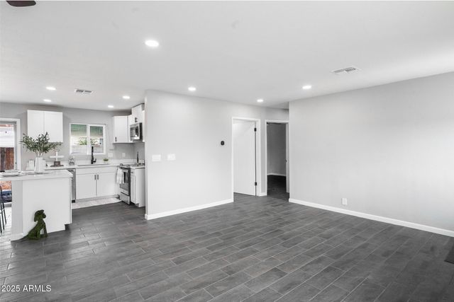 2014 E BAYBERRY Avenue, Mesa, AZ 85204