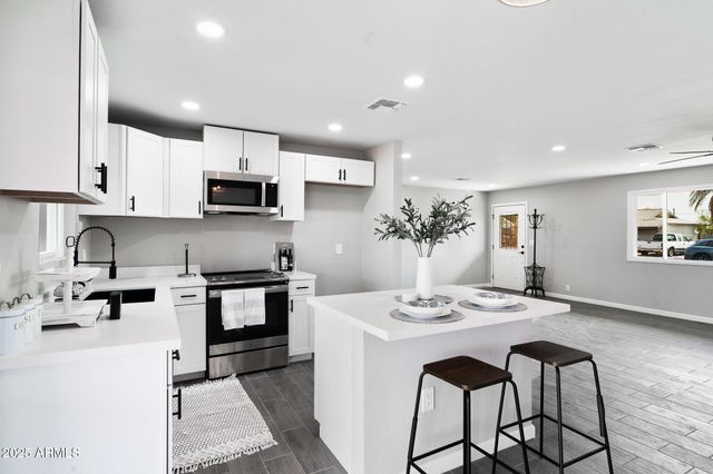 2014 E BAYBERRY Avenue, Mesa, AZ 85204