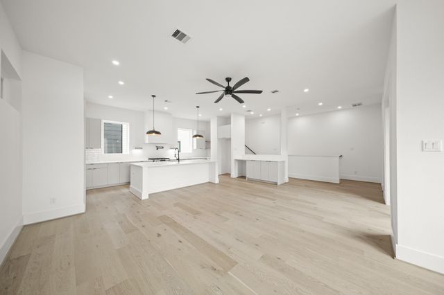 319 N Nagle Street, Houston, TX 77003