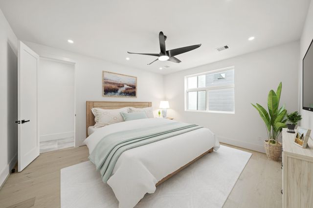 319 N Nagle Street, Houston, TX 77003