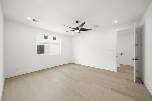 319 N Nagle Street, Houston, TX 77003