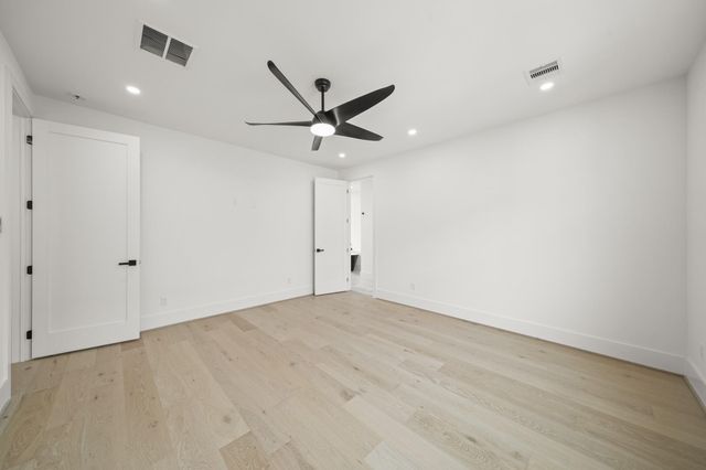 319 N Nagle Street, Houston, TX 77003