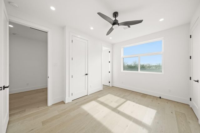 319 N Nagle Street, Houston, TX 77003