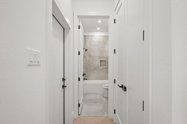 319 N Nagle Street, Houston, TX 77003