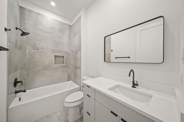 319 N Nagle Street, Houston, TX 77003