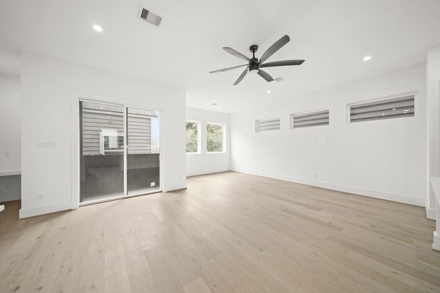 319 N Nagle Street, Houston, TX 77003