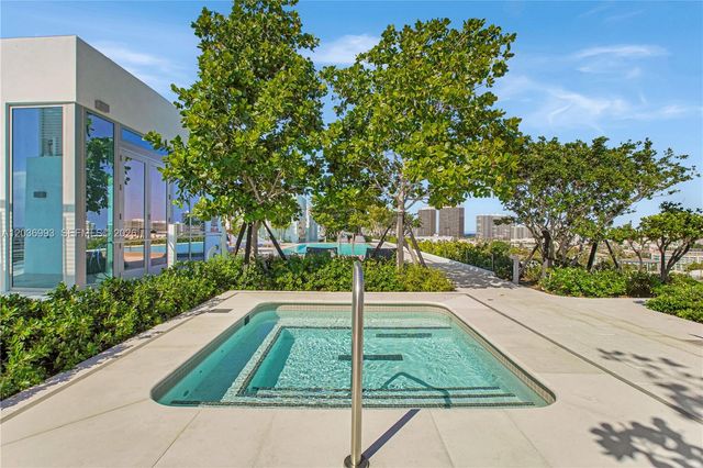 9221 E Bay Harbor Drive 512, Bay Harbor Islands, FL 33154