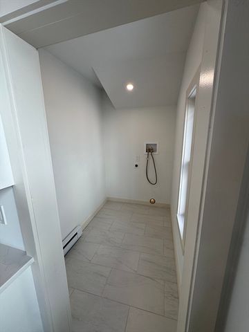 213 Mechanic St 2, Leominster, MA 01453