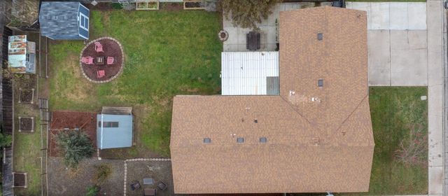 1748 Mulberry Way, Hughson, CA 95326