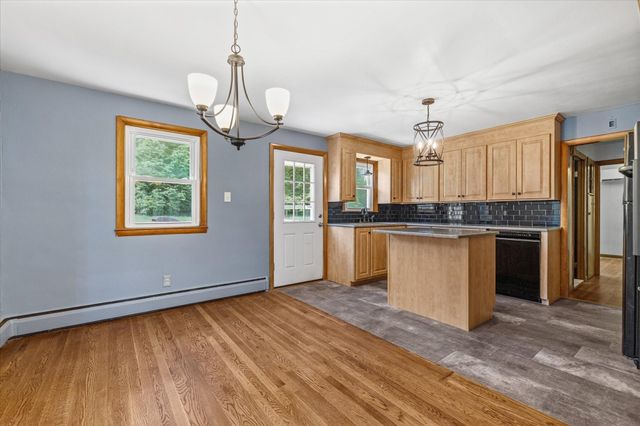 34 Evelyn St, Worcester, MA 01607
