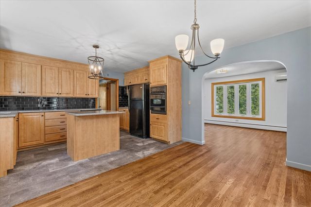 34 Evelyn St, Worcester, MA 01607