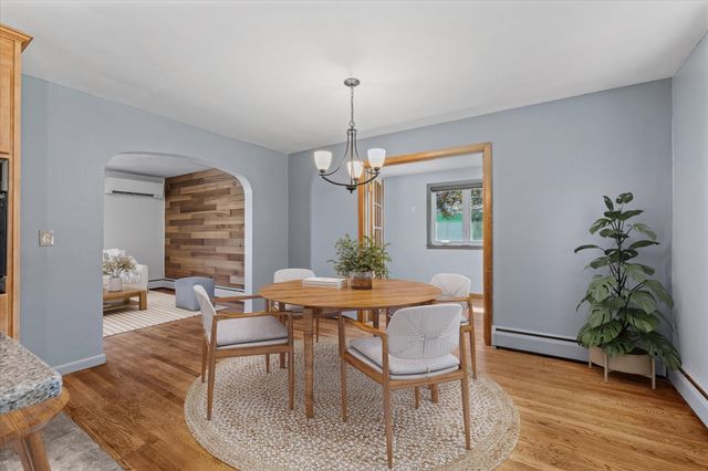 34 Evelyn St, Worcester, MA 01607