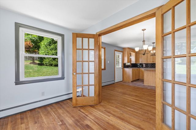 34 Evelyn St, Worcester, MA 01607