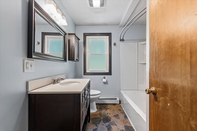 34 Evelyn St, Worcester, MA 01607