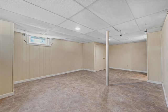 34 Evelyn St, Worcester, MA 01607