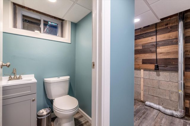 34 Evelyn St, Worcester, MA 01607