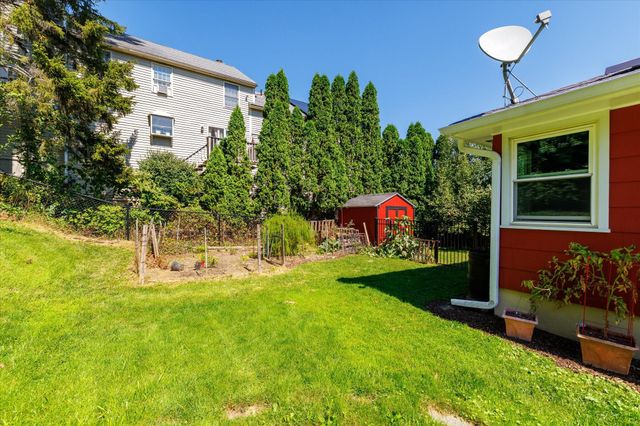 34 Evelyn St, Worcester, MA 01607